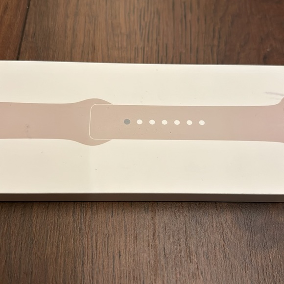 Genuine Apple Watch Band Leather 45mm series 8 - Picture 2 of 4